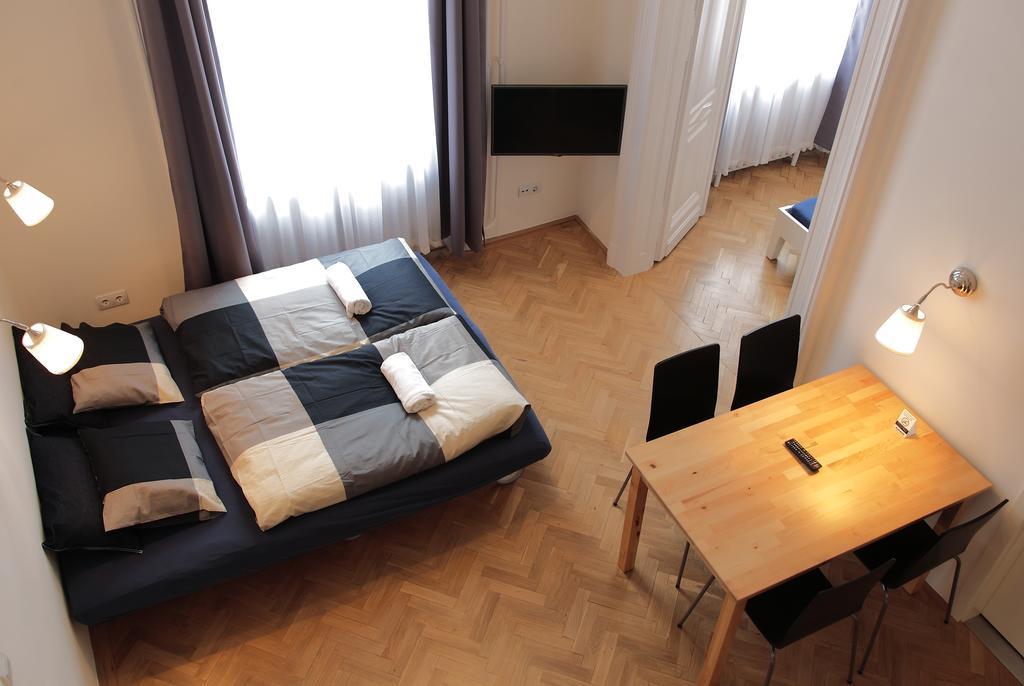 Maverick Apartments Boedapest Kamer foto