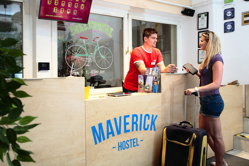 Maverick Apartments Boedapest Buitenkant foto